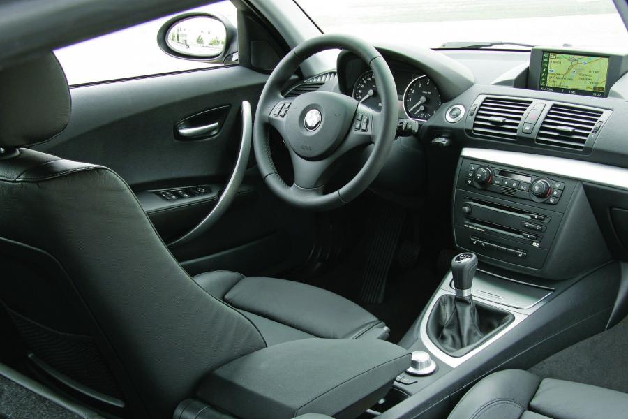  BMW 1-Series 5-Door 2005 года  (фото 58 из 187)